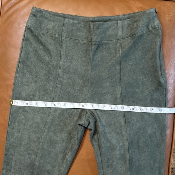 Gianni Bini Faux suede High-waisted flare pants size xs - Picture 7 of 9